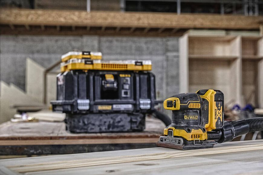 Шліфмашина вібраційна акумуляторна DeWALT DCW200N DCW200N фото