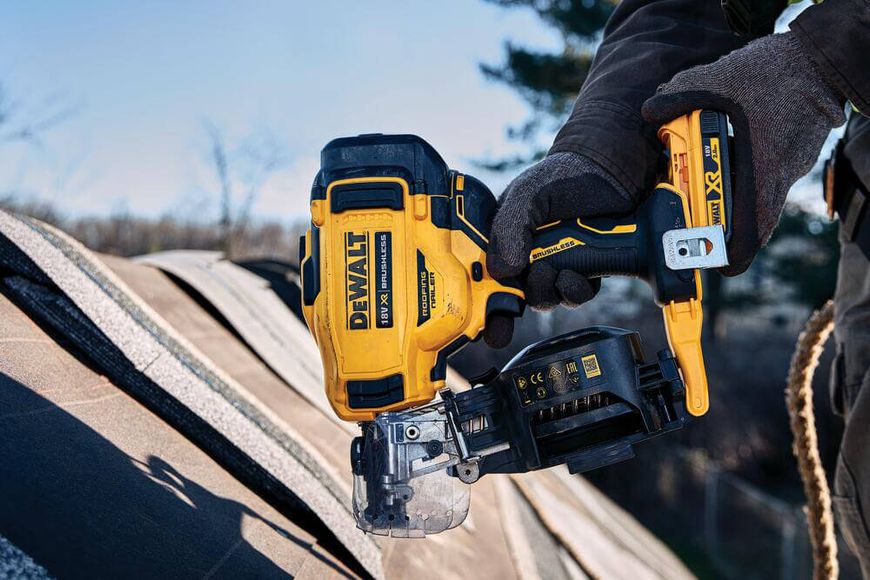 Пістолет цвяхозабивний акумуляторний безщітковий DeWALT DCN45RND2 DCN45RND2 фото