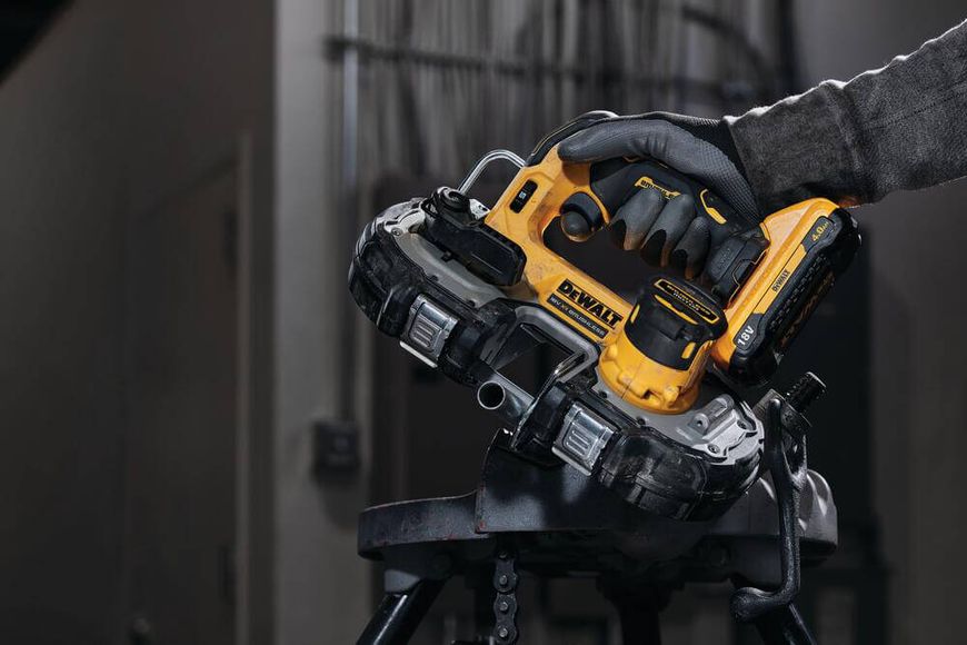 Пила стрічкова акумуляторна безщіткова DeWALT DCS377NT DCS377NT фото