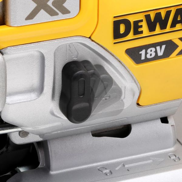 Набір з восьми акумуляторних інструментів DeWALT DCK865P4T DCK865P4T фото