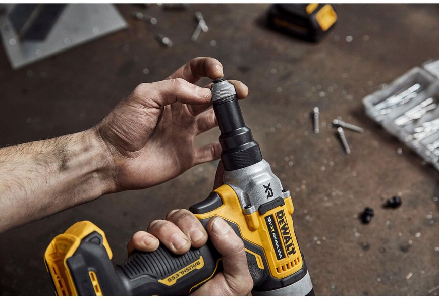 Заклепочник акумуляторний безщітковий DeWALT DCF414E2GT DCF414E2GT фото