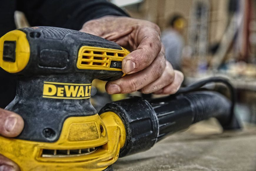 Шліфмашина ексцентрикова мережева DeWALT DWE6423 DWE6423 фото