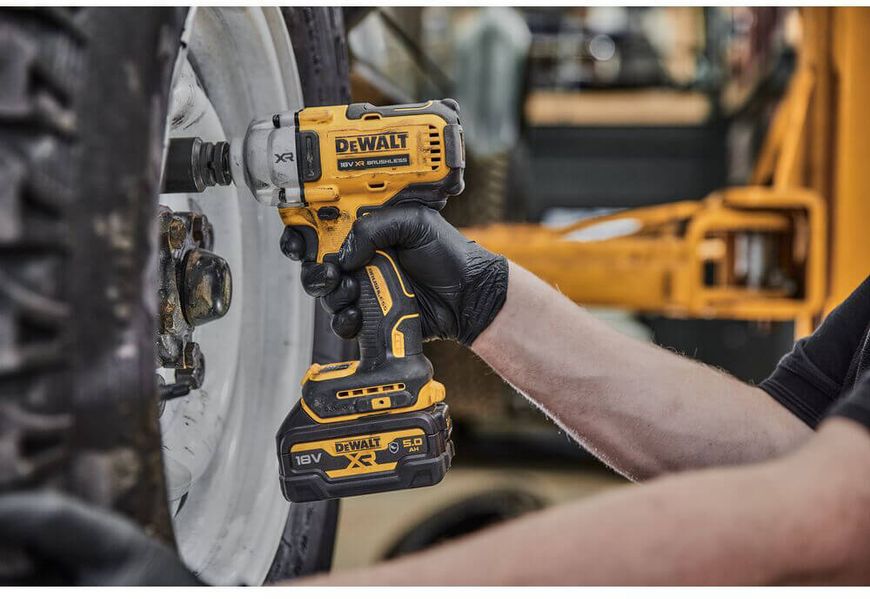 Гайкокрут ударний акумуляторний безщіточний DeWALT DCF891N DCF891N фото