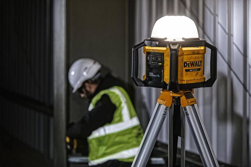 Ліхтар світлодіодний акумуляторний DeWALT DCL074 DCL074 фото