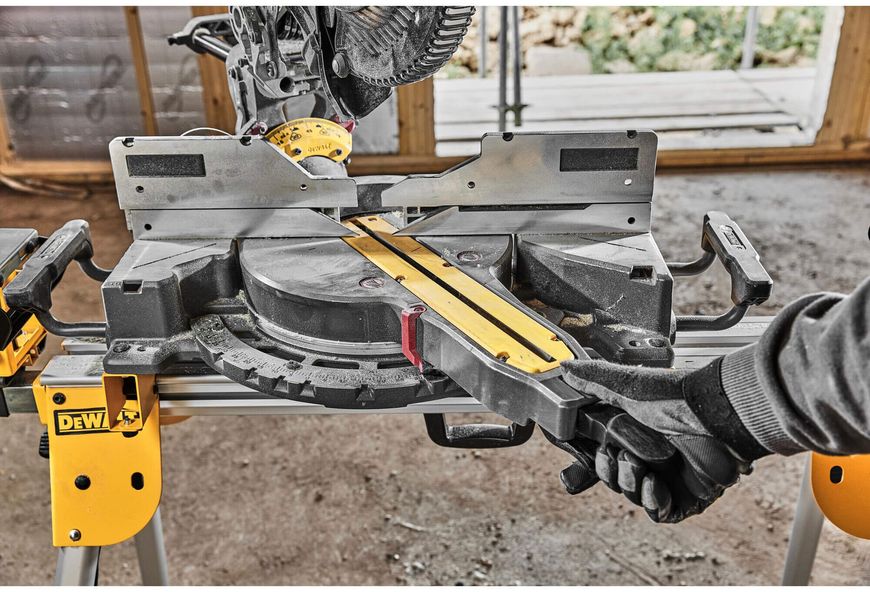 Пила торцювальна акумуляторна безщіткова DeWALT DCS781N DCS781N фото