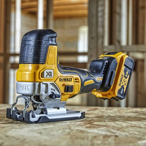 Пила лобзикова акумуляторна безщіткова DeWALT DCS335N DCS335N фото