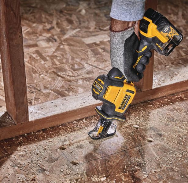 Пила шабельна акумуляторна безщіткова DeWALT DCS369NT DCS369NT фото