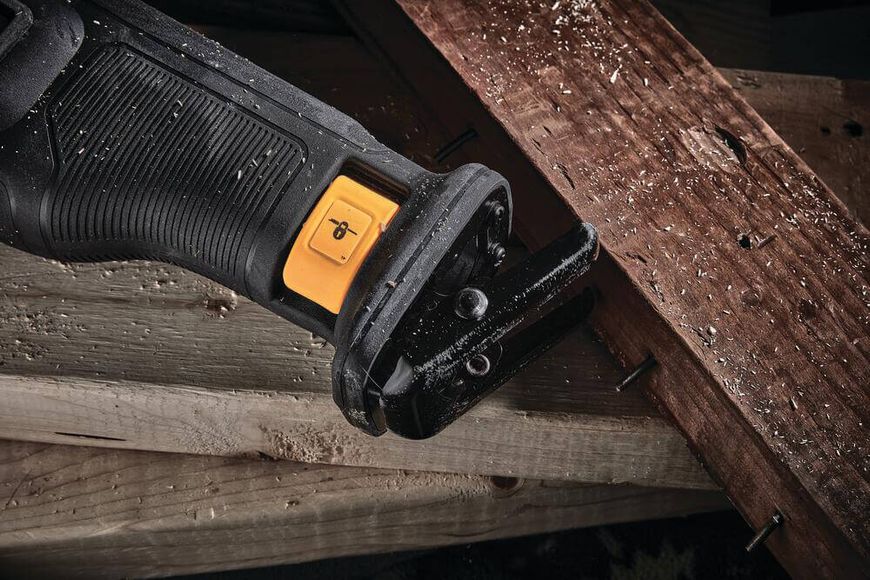 Пила шабельна акумуляторна DeWALT DCS386NT DCS386NT фото