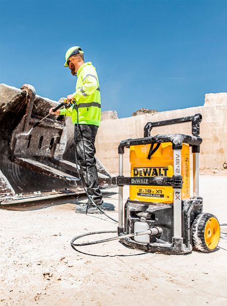 Мийка високого тиску акумуляторна безщіткова DeWALT DCMPW1600N DCMPW1600N фото