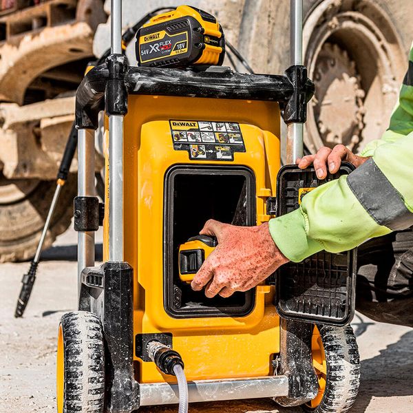 Мийка високого тиску акумуляторна безщіткова DeWALT DCMPW1600N DCMPW1600N фото