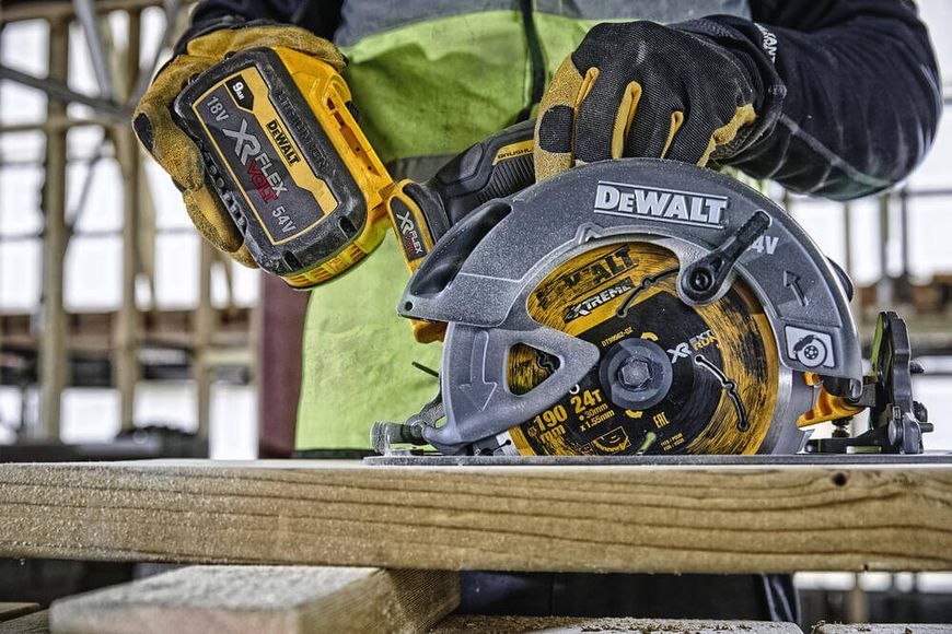 Пила дискова акумуляторна DeWALT DCS578NT DCS578NT фото