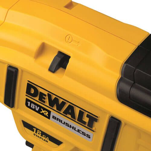 Степлер скобозабивний акумуляторний безщітковий DeWALT DCN681N DCN681N фото